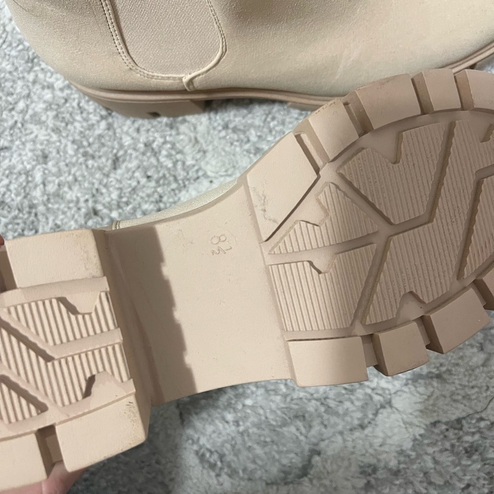 Never worn Platform Chelsea boots